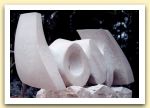 Balcone - 2001 Etnia Emigrante - pietra d'Apricena cm 110x60x50.jpg