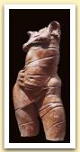 Stringata, terracotta patinata, cm 98.JPG