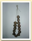 15-Collana, dimensioni variabili, terracotta e spago, 2003.jpg